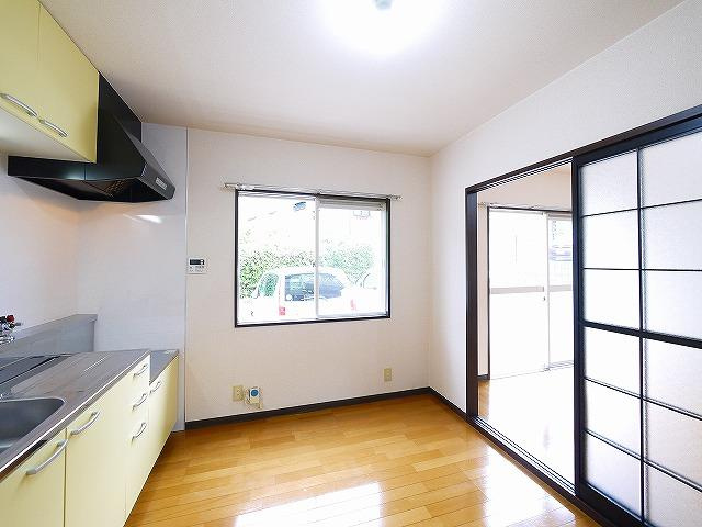 司ハイツの居間・リビング|使いやすい居間です