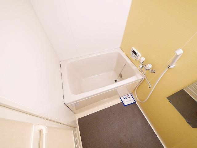 司ハイツの浴室|コンパクトで使いやすいお風呂です