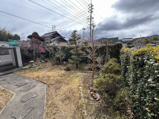 津山市日上　中古住宅7LDK＋離れの庭