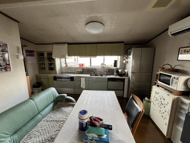 津山市日上　中古住宅7LDK＋離れの居間・リビング