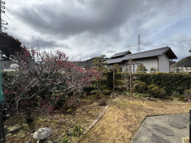 津山市日上　中古住宅7LDK＋離れの庭