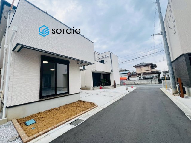 川越市南大塚１丁目　3号棟　新築戸建　ウイングスカイ南大塚の前面道路含む現地写真
