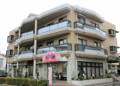 【外観】 | クレシーダ | 落ち着いた雰囲気。
