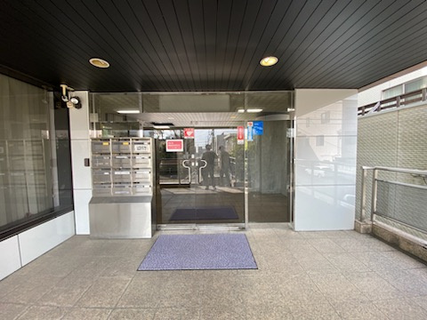 TSビルディングⅢのエントランス