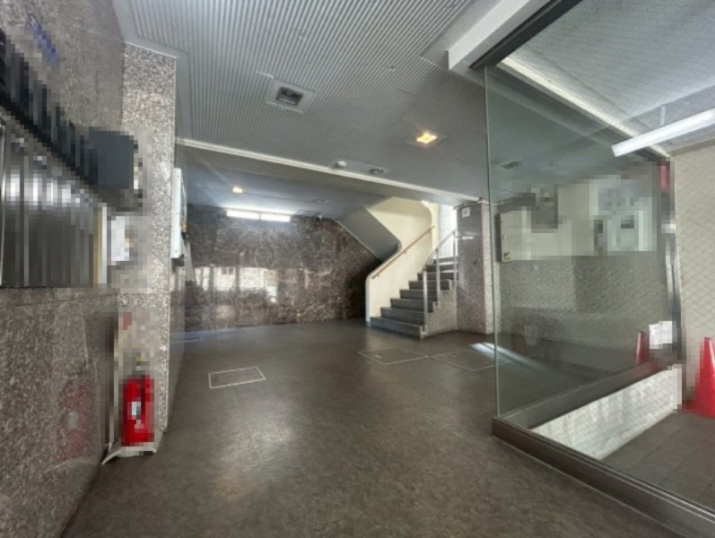 【価格改定】ヴィーブル向日のエントランス|共有部分