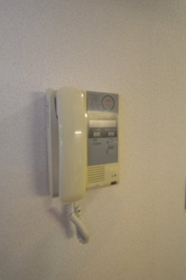 【セキュリティ】 | クロワサンス | オートロック付きインターホン