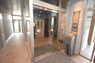 【その他共用部分】 | クロワサンス | オートロック付きエントランス