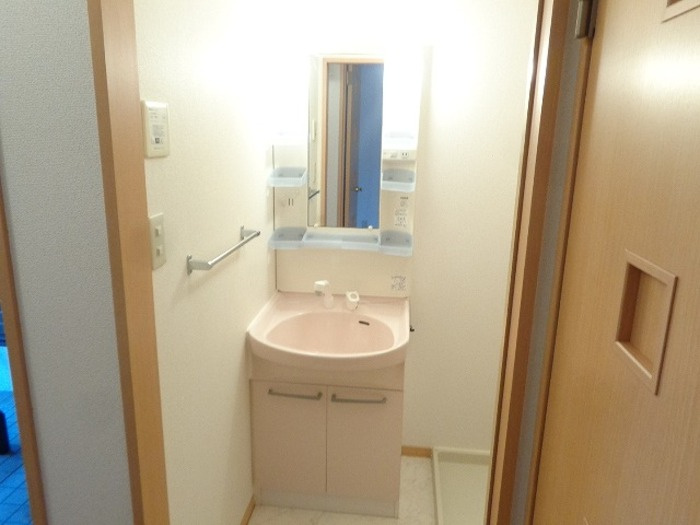 ラ･クレール薊野の独立洗面台|洗髪洗面化粧台