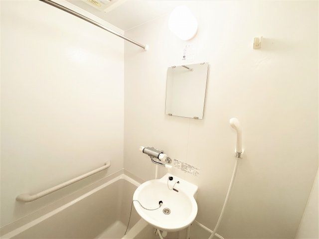 レオネクストぎんたの浴室|設備・仕様は号室により異なる為、現況を優先致します。