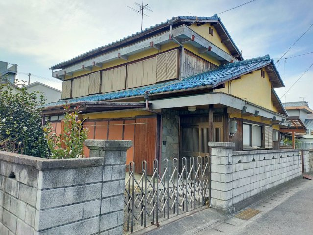 西条市壬生川144番地7　中古住宅