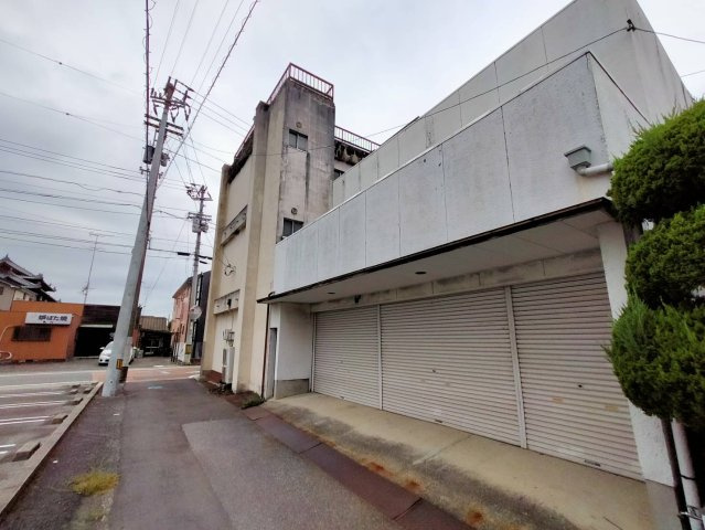 西条市三津屋183-1　土地の周辺