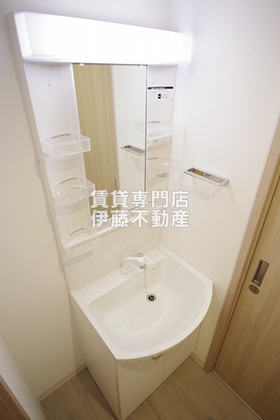 メイクス志賀本通の独立洗面台