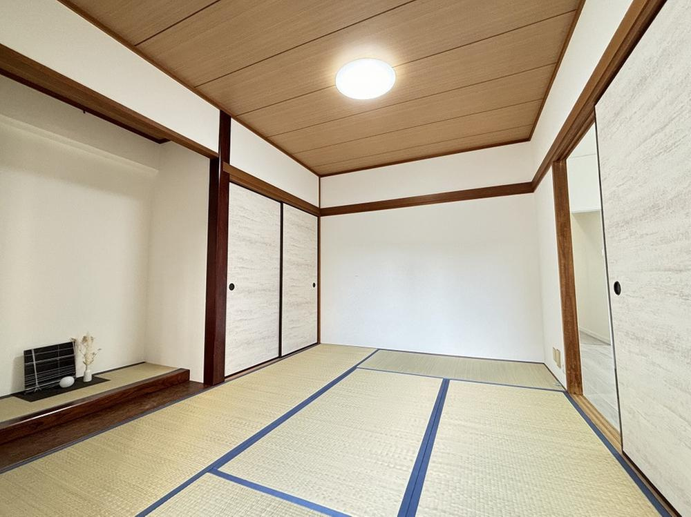 コム古川橋の和室|和室6.0帖　床の間
■物件内覧・資金計画相談・住宅ローン相談、リフォーム相談、お問合せ受付中■
※当日・翌日のご内覧、ご相談はお電話でのお問合せがスムーズです！