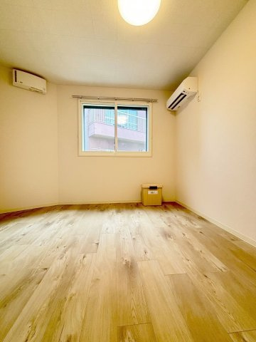 「防音マンション」VORT南常盤台レジデンスの居間・リビング|防音室は防音床、防音壁、防音天井となっており、まさに楽器を演奏するためにつくられた24時間楽器演奏可能の防音室です