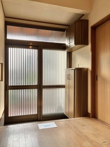 下宗岡戸建の玄関