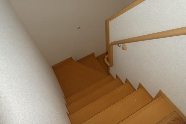 ソレイユ中島Aのその他|階段