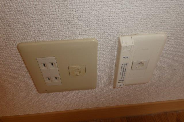 ソレイユ中島Aの設備|電話モジュラー