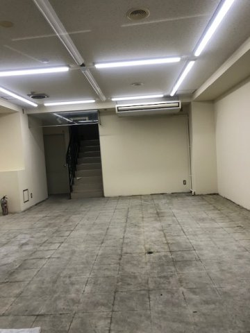 トミタビル