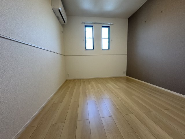 ジャンティ　Ⅱの子供部屋|南側洋室