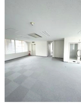 タカクラビルの内装