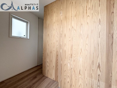 【玄関】 | 姫路市飾磨区上野田五丁目　新築戸建　６号地 | 玄関には木の温もりを感じれます♪