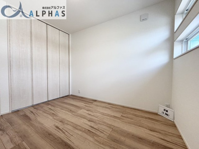 【洋室】 | 姫路市飾磨区上野田五丁目　新築戸建　６号地 | 各居室収納あります♪