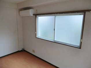 パラッツオ・ニッセイの居間