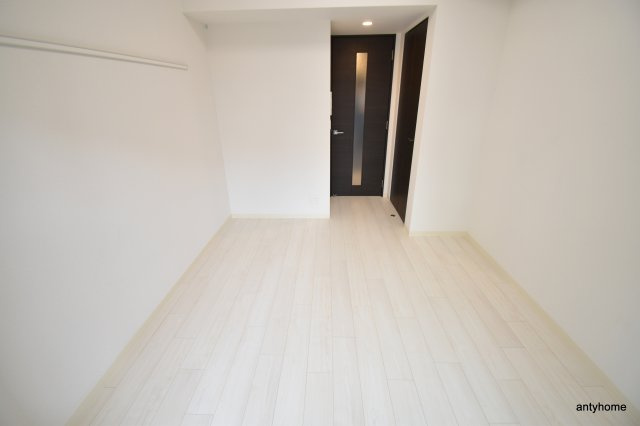 エステムコート大阪WESTⅡ　仲介手数料無料の洋室