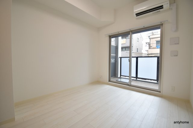 エステムコート大阪WESTⅡ　仲介手数料無料の洋室