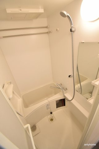 エステムコート大阪WESTⅡ　仲介手数料無料の浴室