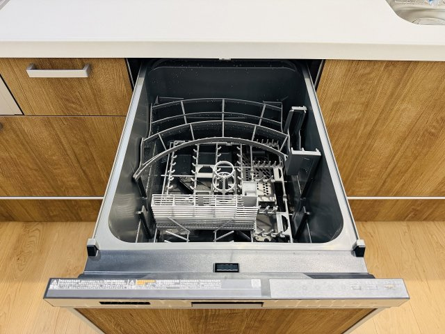 八王子市　富士見町　新築一戸建て　４期のキッチン|～食洗機つき　食事後の洗い物はお任せ、節水・時短でメリットたくさん～