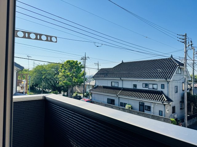 八王子市　富士見町　新築一戸建て　４期のバルコニー|～南向きで陽当たりの良いバルコニー　洗濯物がよく乾きそうです～