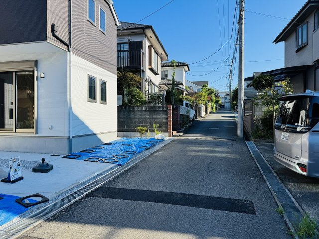 八王子市　富士見町　新築一戸建て　４期の前面道路含む現地写真|～東4ｍ道路に面しています～
