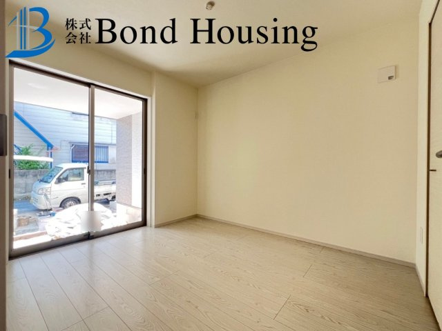 インナーガレージハウス　東二見3期　新築戸建の洋室