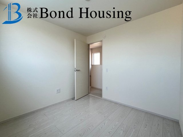 インナーガレージハウス　東二見3期　新築戸建の洋室