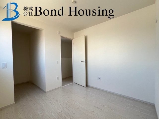 インナーガレージハウス　東二見3期　新築戸建の洋室