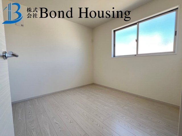 インナーガレージハウス　東二見3期　新築戸建の洋室