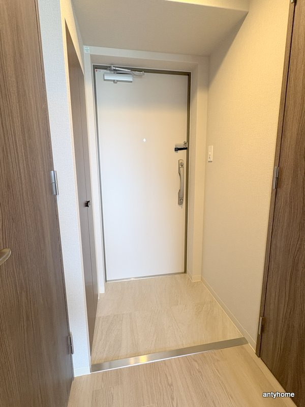 ArtizA京橋WEST　仲介手数料無料の玄関