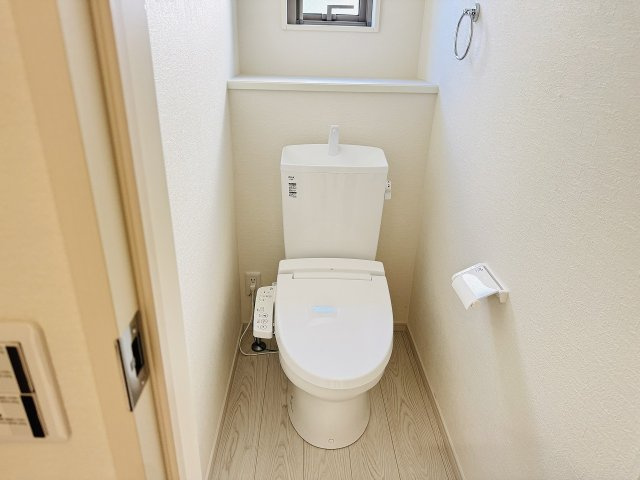 八王子市　富士見町　新築一戸建て　４期のトイレ|～暖房温水洗浄機能付きトイレ　冬場は特に嬉しい機能ですね～