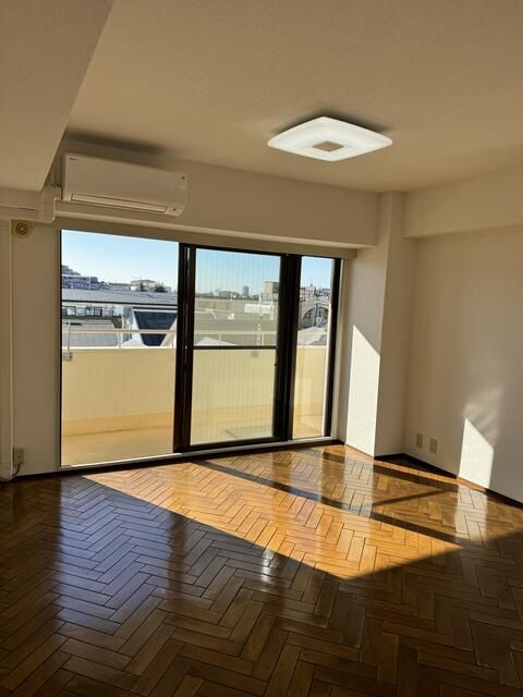 一橋学園ガーデニアの洋室