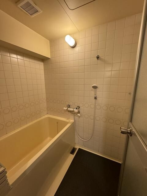 一橋学園ガーデニアの浴室