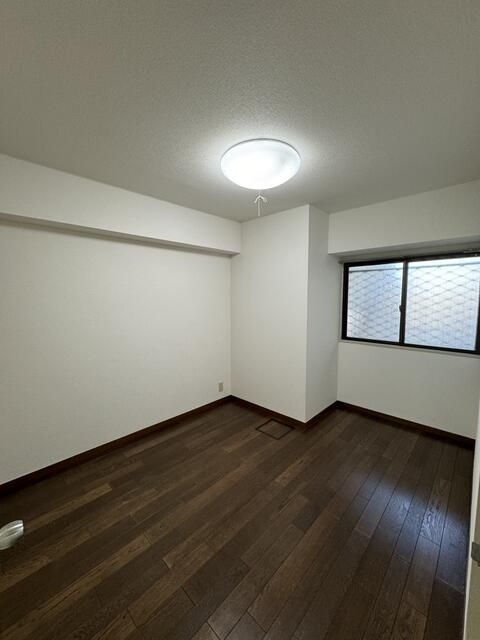 一橋学園ガーデニアの洋室