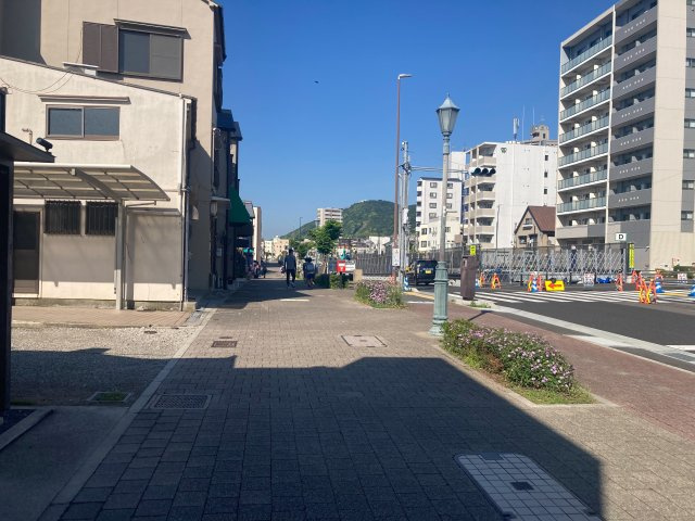 【前面道路含む現地写真】の画像