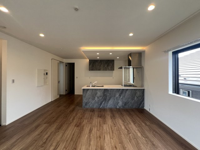 横浜市港北区鳥山町新築戸建の居間・リビング