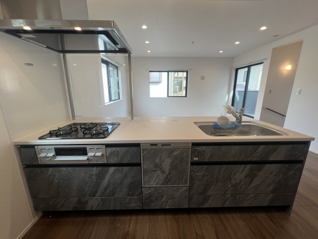 横浜市港北区鳥山町新築戸建のキッチン|お料理しやすいキッチンです