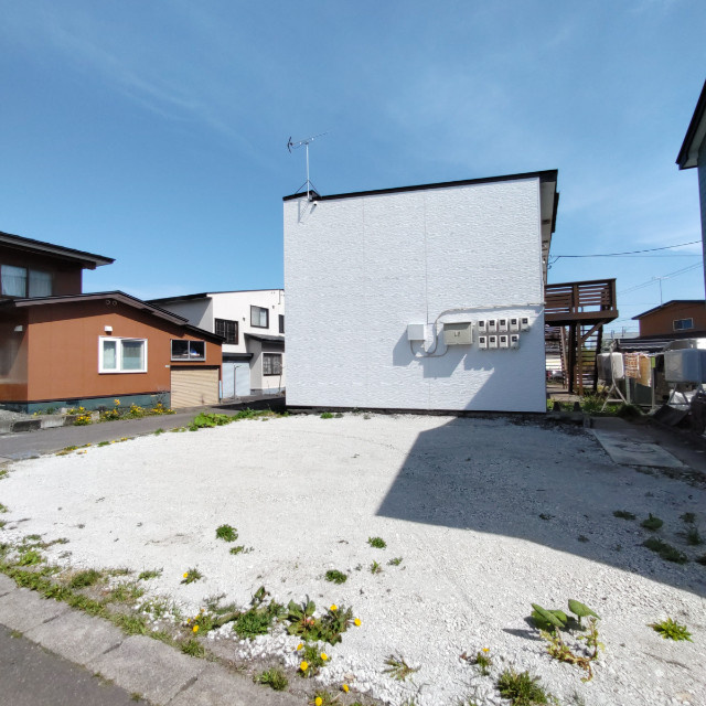 コンフォーティア桜木の駐車場