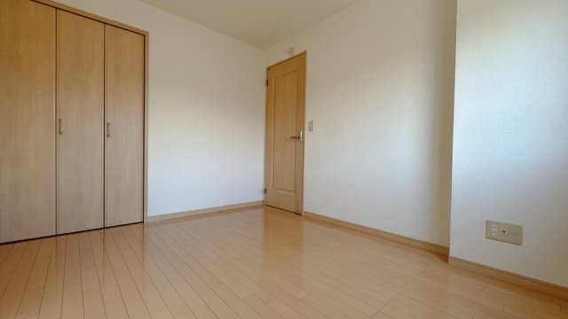 グリーンヒルズＷＥＳＴ　ＩＩの洋室