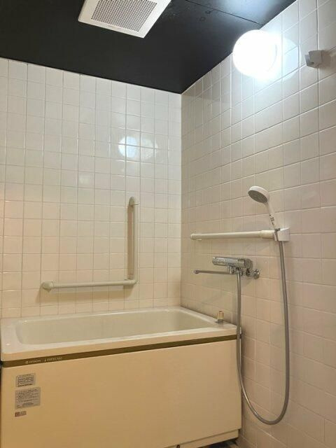 エステート上水本町６号棟の浴室