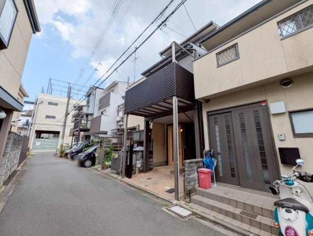 西京極中沢町の前面道路含む現地写真