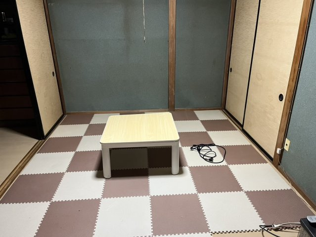 清水区三保の洋室